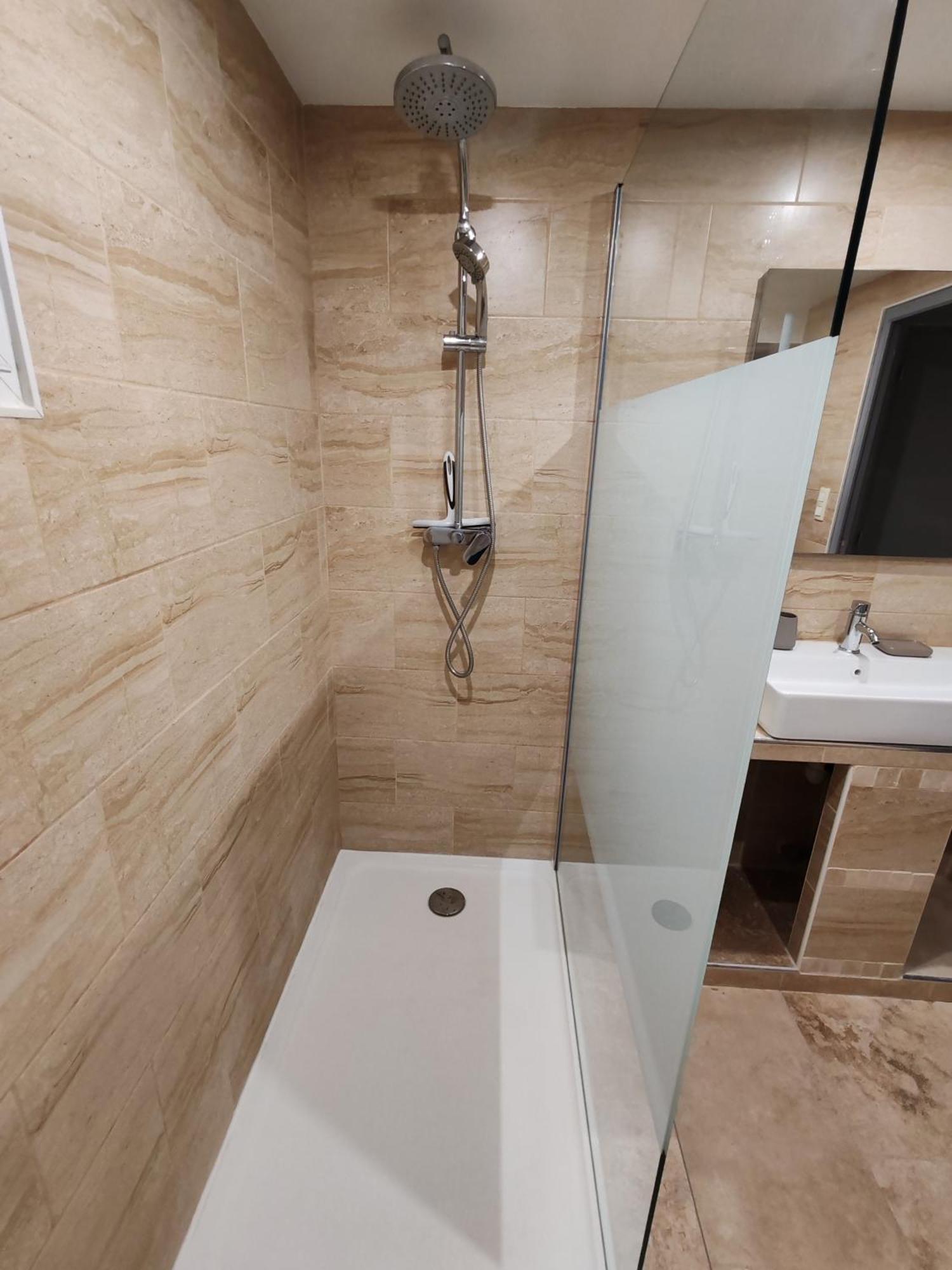 Appartement T3 Neuf Proche Centre Ville, Clim Et Parking Et Centrale Edf Valence  Exterior foto